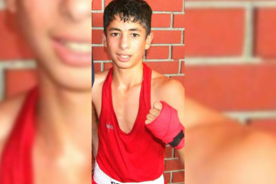 Astaralı məktəbli boks üzrə birincilikdə qızıl medal qazanıb