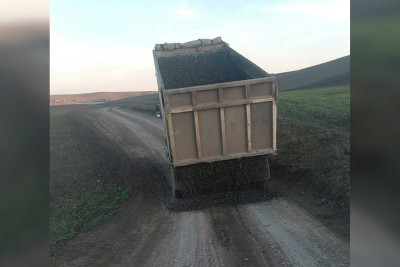 Cəlilabadda kənddaxili yolların təmiri davam edir
