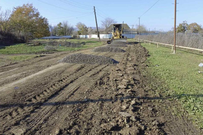 Cəlilabadda kənddaxili yollarının təmiri davam etdirilir