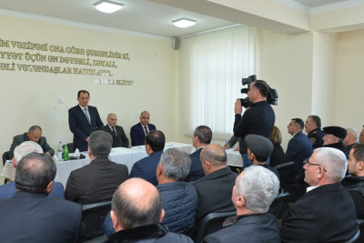 Taleh Qaraşov Qurumba və Narbağı kəndlərinin sakinləri ilə görüşüb