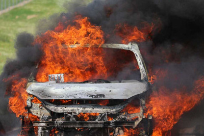 Masallıda avtomobil yanıb