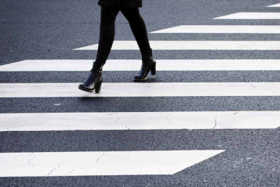 Lənkəranda qəza: piyada ağır xəsarət alıb