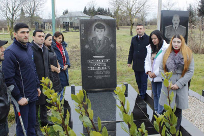 Şəhid Elşad Hüseynovun məzarı ziyarət olunub
