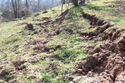 Astaranın dağ kəndində torpaq sürüşməsi baş verib