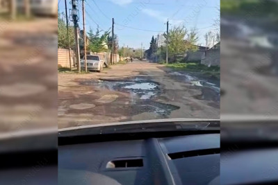 Digah–Şiləvar yolundakı dərin çuxurlar avtomobillərə ziyan vurur