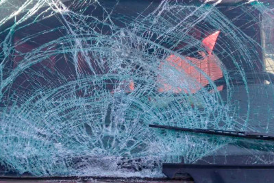 Cəlilabadda minik avtomobili 11 yaşlı uşağı vurub