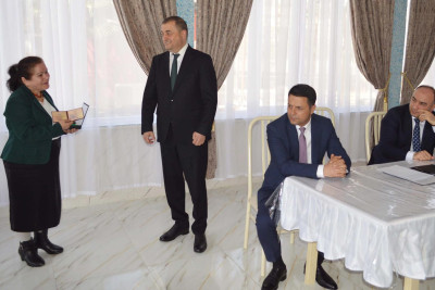 Qəzənfər Ağayev Pensər kənd sakinlərini dinləyib