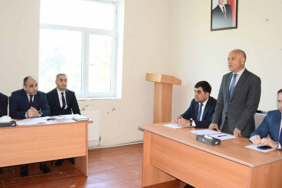 Araz Əhmədov Lürən ərazisinin sakinləri ilə görüşüb