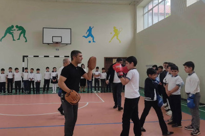 Lənkəranda məktəblilər üçün master-klaslar keçirilib