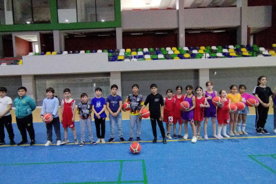 Lənkəranda basketbol üzrə ustad dərsi keçirilib