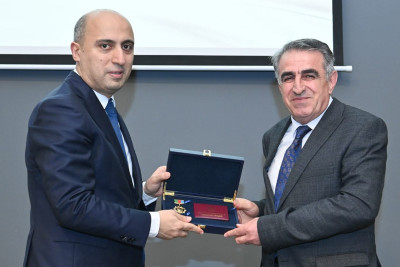 S.Kazımbəyov adına Lənkəran şəhər 6 nömrəli liseyinin direktoru təltif edilib