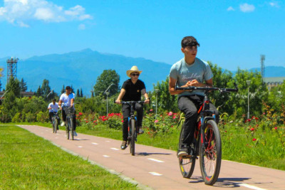 Astarada veloyürüş baş tutub
