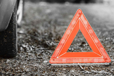 Astarada avtomobil azyaşlını vurub