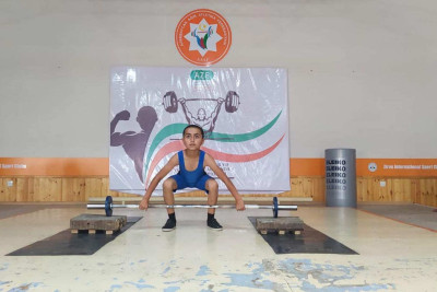 Lənkəranda ağırlıqqaldırma üzrə region turniri baş tutub