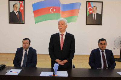 Rafiq Cəlilov İncilli kənd sakinlərinin müraciətlərini dinləyib