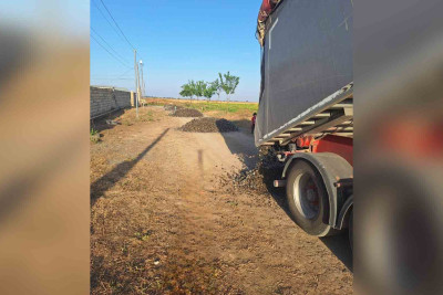 Cəlilabadın Üçtəpə kəndinin daxili yollarına çınqıl döşənib