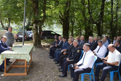 Qəzənfər Ağayev sakinləri səyyar qəbul edib