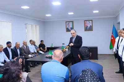 Kamran Əliyev vətəndaşları qəbul edib