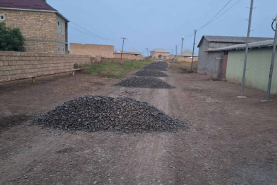 Cəlilabadın Üçtəpə kənd yollarının təmiri davam edir