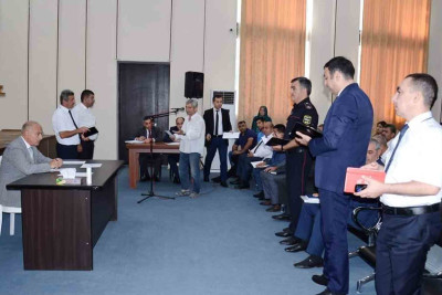 Araz Əhmədov İcra Hakimiyyətinin inzibati binasında vətəndaşların qəbulunu keçirib