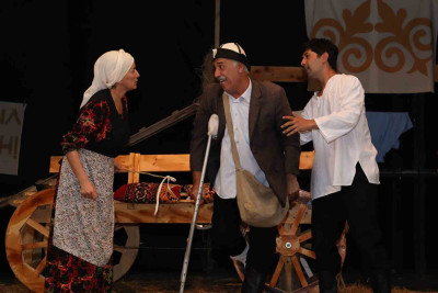 Lənkəran Dövlət Dram Teatrı mövsümün sonuncu tamaşasını nümayiş etdirdi