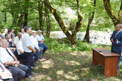 Qəzənfər Ağayev Dəstor kəndində sakinlərlə görüşüb