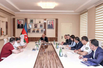 Şahin Bağırov Lənkəranda vətəndaşları dinləyib