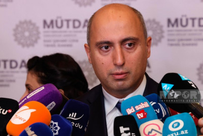 Emin Əmrullayev: “Azərbaycanda 400-dən çox məktəb qəzalı vəziyyətdədir”