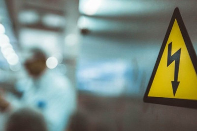 Astarada rabitəçini elektrik cərəyanı vurub öldürdü