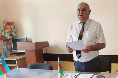 Məktəb direktoruna ilk dərs günü “müjdəsi”: məhkəməyə verildi
