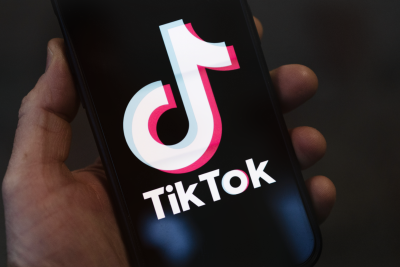 Cəlilabadlı gənc qohumlarının onminlərlə manatını "TikTok"da xərcləyib