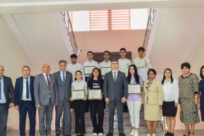 Lerikdə icra başçısı yüksək balla ali məktəblərə qəbul olunan gənclərlə görüşüb