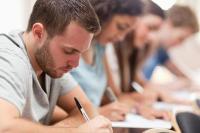 Azərbaycan, yoxsa rus bölməsində oxuyanlar qəbul imtahanında daha uğurlu olub?