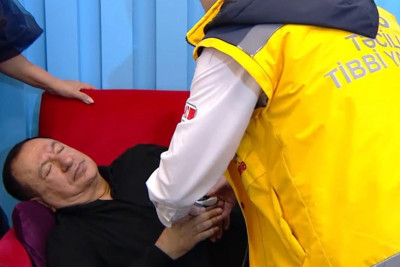 Cavad Rəcəbovun canlı yayımda halı pisləşib