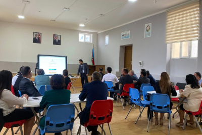 Lənkəranda məktəb direktorlarına təlim keçirilib