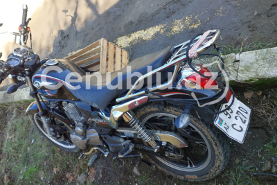 Lənkəranda avtomobil motosikletlə toqquşub: Xəsarət alan var