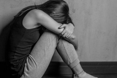 Astarada 5 nəfər birləşib 17 yaşlı qızı QAÇIRDILAR