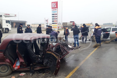 Biləsuvarda ağır qəzada xəsarət alanların kimliyi məlum olub