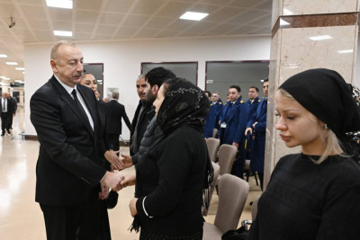 Prezident təyyarə qəzasında həlak olan ekipaj üzvlərinin vida mərasimində iştirak edib – FOTO + YENİLƏNİB