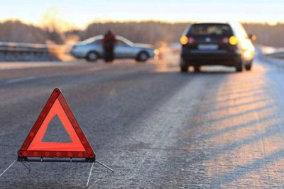 Astarada qəza: Əkiz bacılar xəsarət alıblar - VİDEO