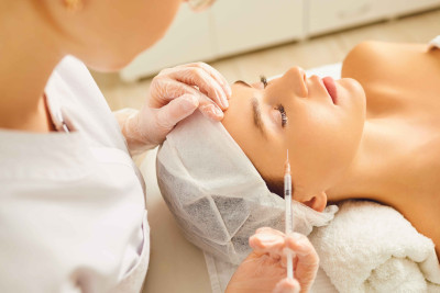 Səhiyyə Nazirliyi plastik cərrahlara müraciət edib