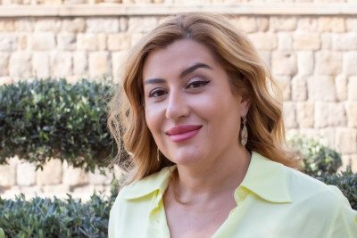 Məzar daşı ilə şəkil çəkdirənlər NİYƏ ÖLÜRLƏR? – Xeyrimizi və şərimizi GƏTİRƏN QÜVVƏ + FOTO   