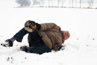 Sürüşsəniz, zərbənin gücünü azaltmaq üçün oturun - FHN-dən TÖVSİYƏ
