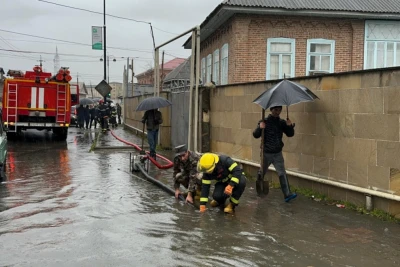 Lənkəranın bir sıra kəndlərini su basıb, 22 nəfər təxliyə olunub - RƏSMİ - VİDEO