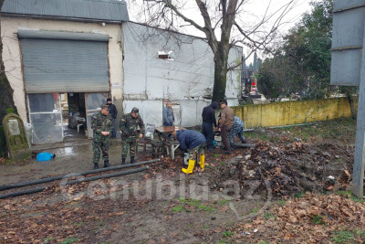 Lənkəranda yağış sularına qərq olan qəbiristanlığa FHN əməkdaşları cəlb edilib - VİDEO