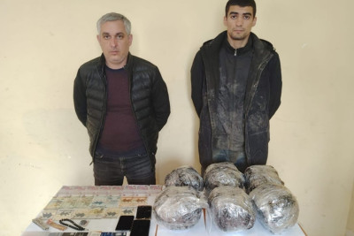 Narkotik vasitələri ölkə ərazisinə keçirməyə cəhd edən şəxslər saxlanılıb - VİDEO