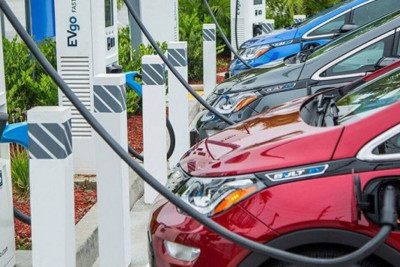 Elektromobillərə xidmət göstərən sahibkarlar narazıdırlar