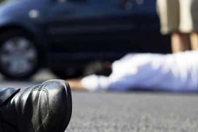 Biləsuvarda mikroavtobus hərbi xidmətdən dönən gənci vurub