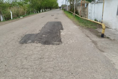Biləsuvarda yol və qaz problemləri həll edildi