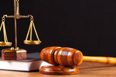 Gömrükdə rüşvət: Vəzifəli şəxslərə ağır cərimə